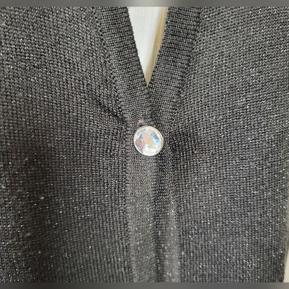 LIZ & ME Black and Silver Metallic 1 Button Sweater - Plus Size 1X - Picture 8 of 10